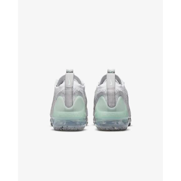 Nike Air Vapormax Flyknit 2021 GS Platinum Mint DB1550 008 - SIZE 5.5Y / 7 WOMEN main image 2